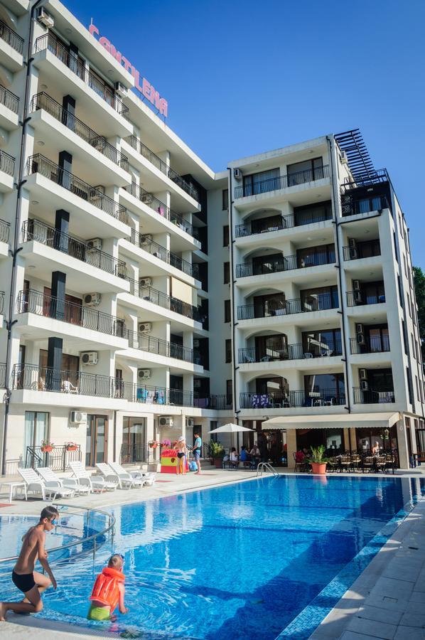 Hotel Cantilena Complex