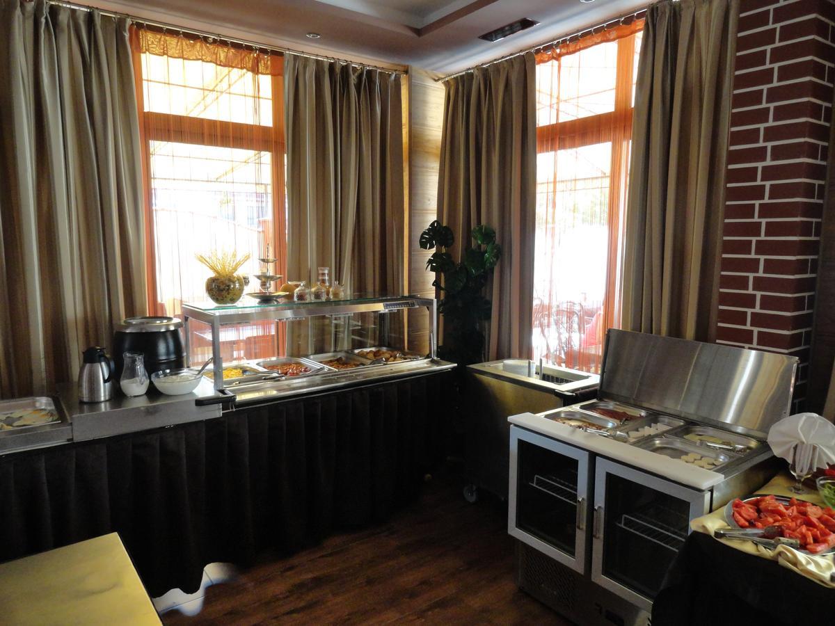 Hotel Cantilena Complex